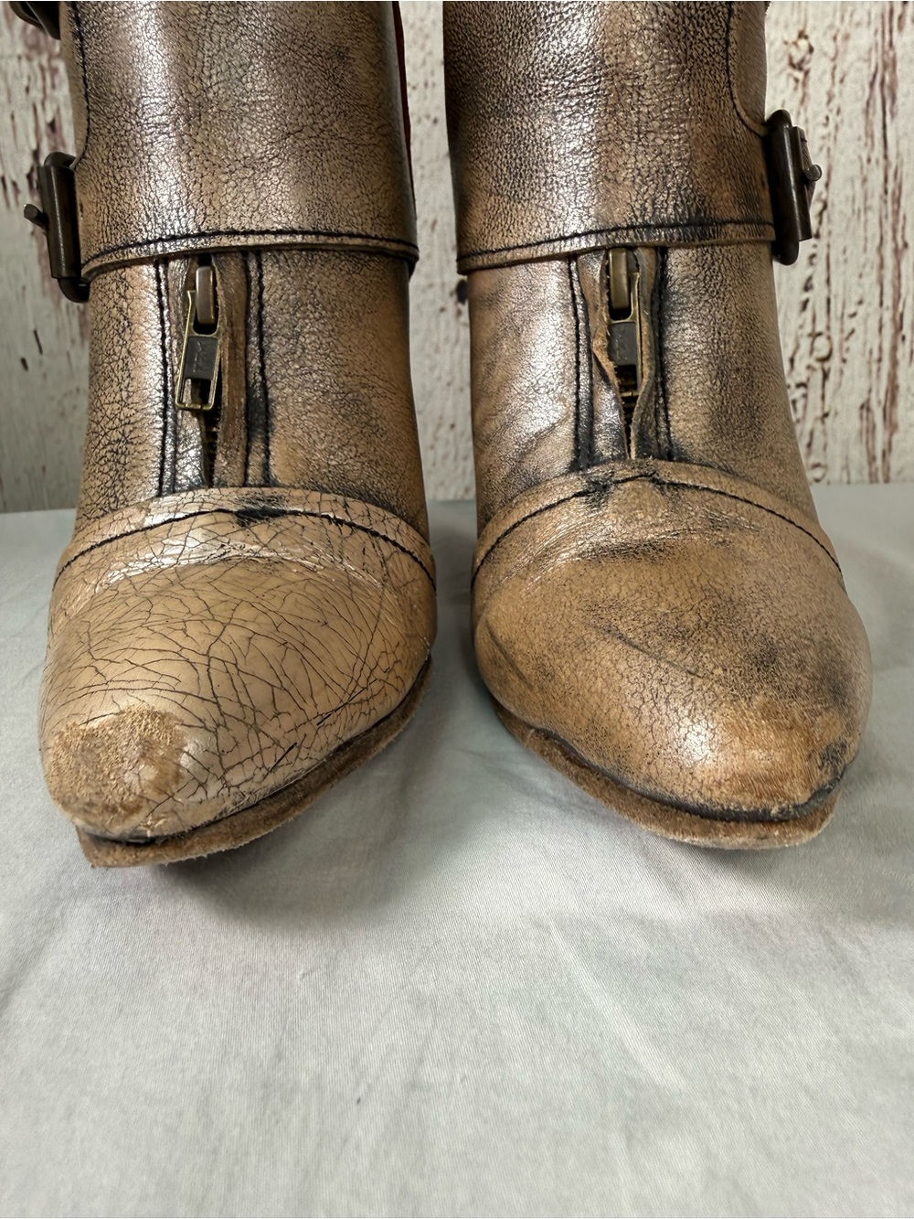 Freebird by Steven Joey Distressed Leather Buckle Block Heel Ankle Booties Boots - Picture 15 of 16